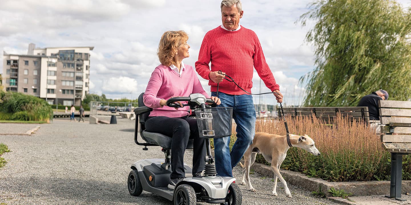 Guide: Köpa promenadskoter eller permobil